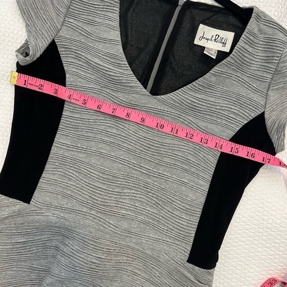 Joseph Ribkoff Drees Size 10 - Picture 13 of 15